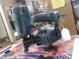 Makita  Coil nail gun Roofing nailer