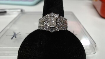 14K WG Diamond Ring Sz 8 1/2, 1.78 dttw 