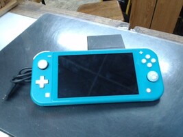 Nintendo Switch Lite HDH-001. Turquoise. w/chg.
