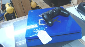 Ps4 1 TB w/ 1 controllers