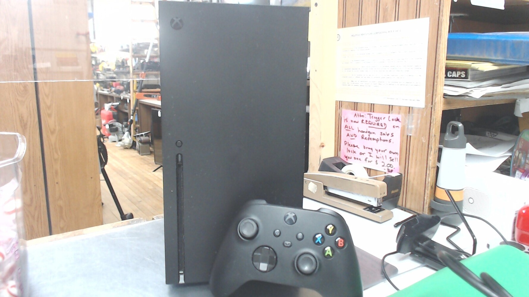 XBox Series X w/ 1 Controller, Disc Version, 1 TB Phillips & Sons Pawnbrokers