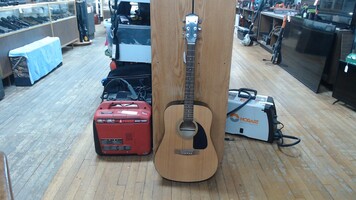 Fender Acoustic Guitar Model FA-100