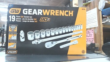 NIB! GearWrench 19 SAE Piece Socket Set