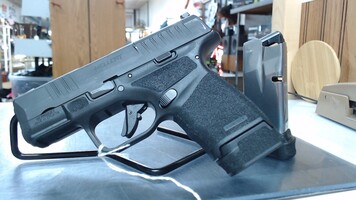 Sprinfield Armory Model: Hellcat Semi-Auto 9mm w/ 2 Mags