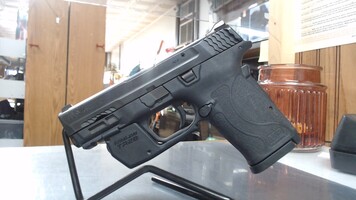 Smith & Wesson Model: M&P EZ Shield 9mm w/ 2 Mags & ArmaLaser TR28