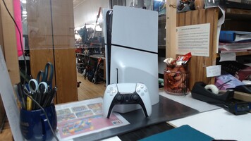 Playstation 5 w/ 1 Controller