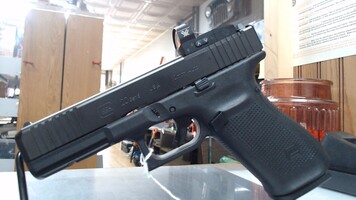 Glock Model:  20Gen5 Semi-Auto 10mm w/ 3 Mags and Backstraps